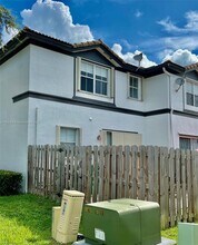 11652 NW 77th Terrace in Medley, FL - Building Photo - Building Photo