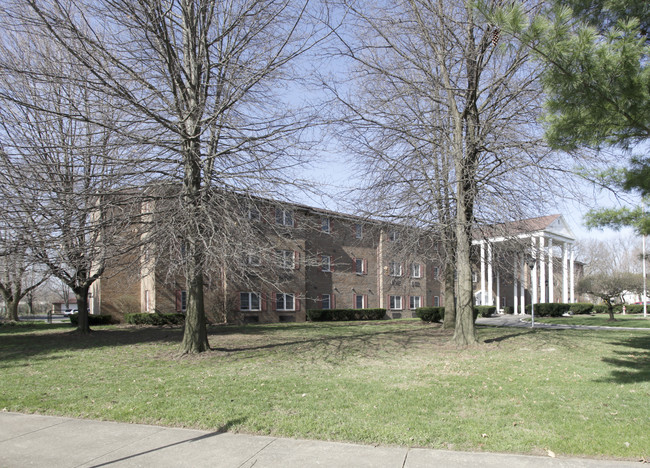 Windsor Place in Lancaster, OH - Building Photo - Building Photo