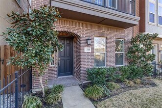 1348 Arch Pl in Dallas, TX - Building Photo - Building Photo