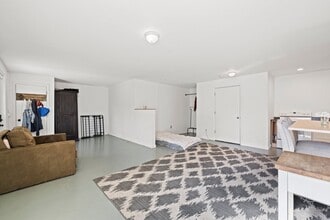14 Lincoln Ave W, Unit A in Asheville, NC - Foto de edificio - Building Photo