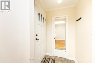 52 Edgecroft Rd in Toronto, ON - Building Photo - Building Photo