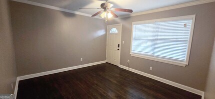 21 Delmont Dr NE in Atlanta, GA - Foto de edificio - Building Photo