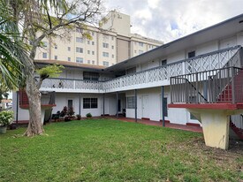 1812 Madison St in Hollywood, FL - Building Photo