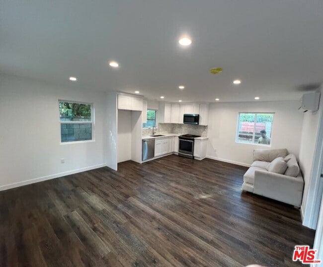 property at 7729 Wynne Ave