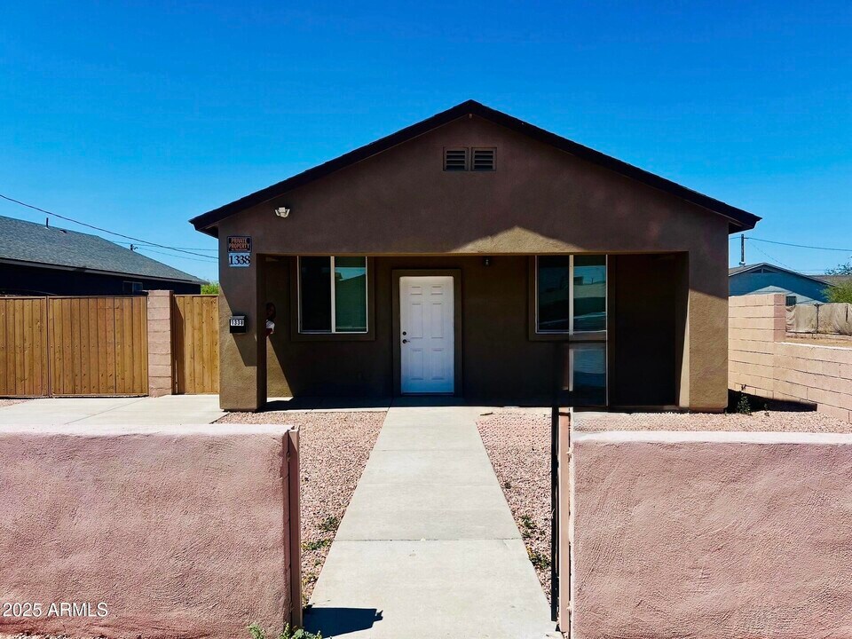 1338 W Papago St in Phoenix, AZ - Building Photo
