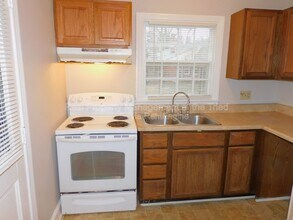 1232 Pamlico Dr in Greensboro, NC - Building Photo - Building Photo