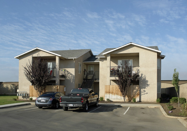 4887 N Polk Ave in Fresno, CA - Foto de edificio - Building Photo