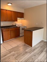 5030 SE 30th St, Unit 5030 SE 30th St Unit D in Ocala, FL - Building Photo