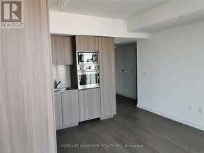 11-4911 Wellesley St W in Toronto, ON - Building Photo - Building Photo