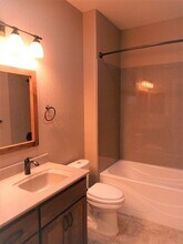 660 Golden Peak Dr in Central Point, OR - Building Photo - Building Photo