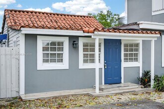 6761 SW 13th Terrace in Miami, FL - Building Photo - Building Photo