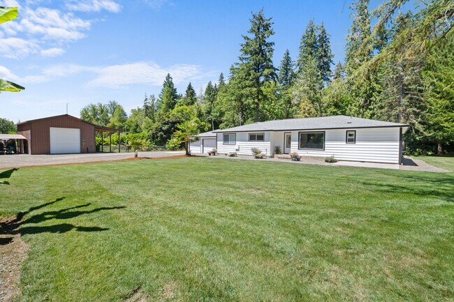 36088 Tree Farm Rd in Scio, OR - Building Photo - Building Photo