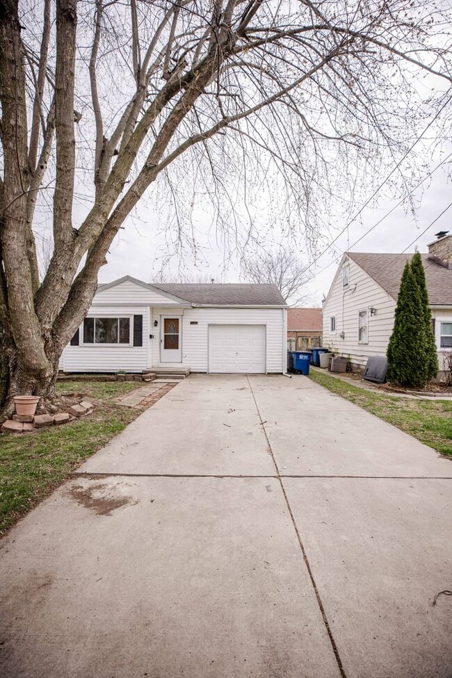 5848 Meteor Ave in Toledo, OH - Building Photo - Building Photo