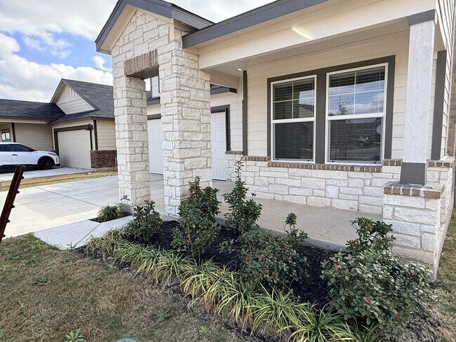 289 Sormonne Lp in Kyle, TX - Building Photo - Building Photo