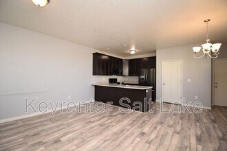 14893 S Thunder Horse Ln in Bluffdale, UT - Building Photo - Building Photo