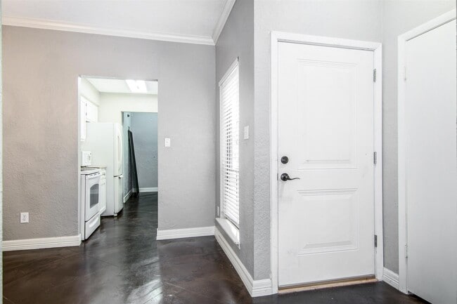 property at 5001 Lamonte Ln