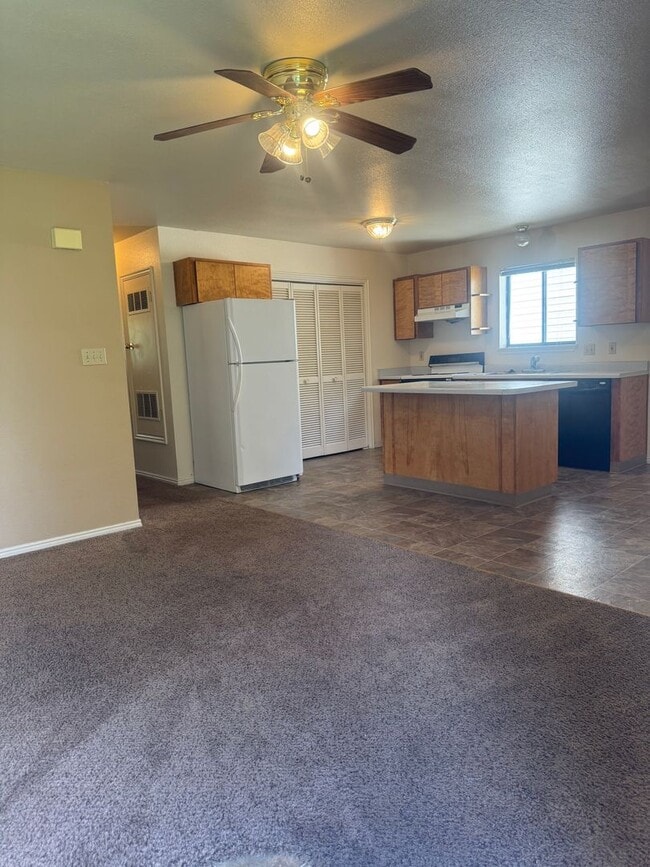 216 S 100 E in Cedar City, UT - Building Photo - Building Photo