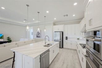 11919 Noveli Ct in Ft. Myers, FL - Foto de edificio - Building Photo