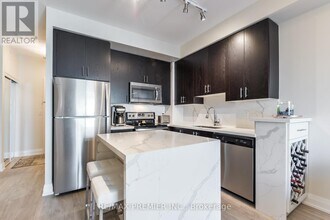 3600-3600 Hwy 7 in Vaughan, ON - Building Photo - Building Photo