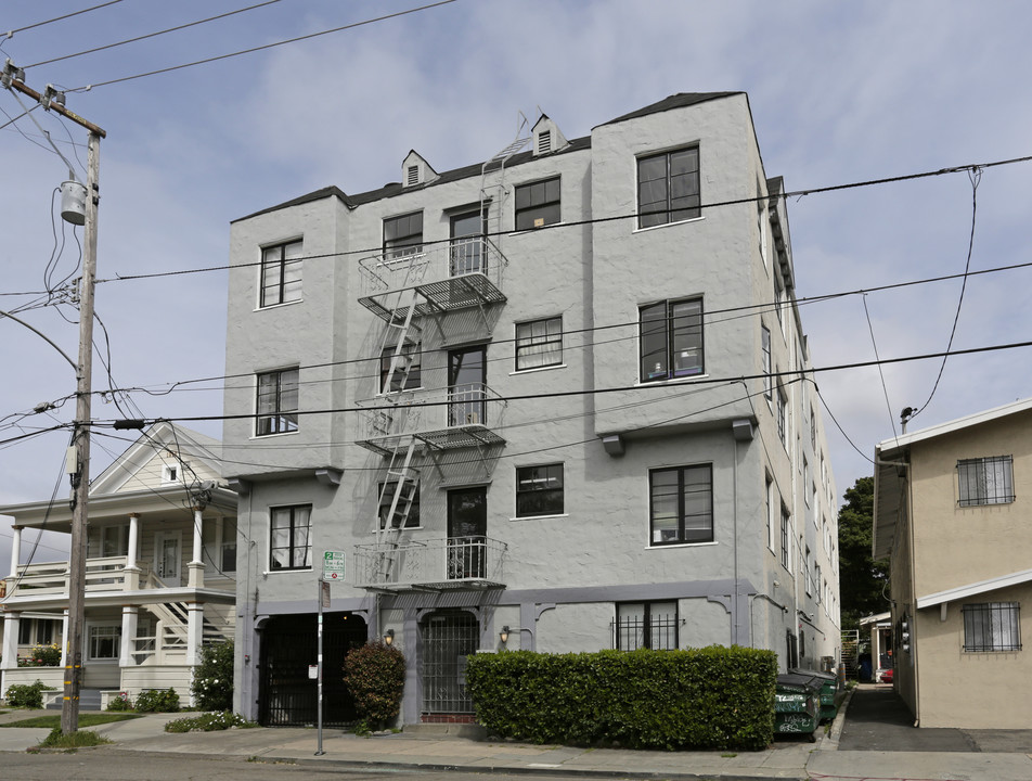 3764 Shafter Ave in Oakland, CA - Foto de edificio