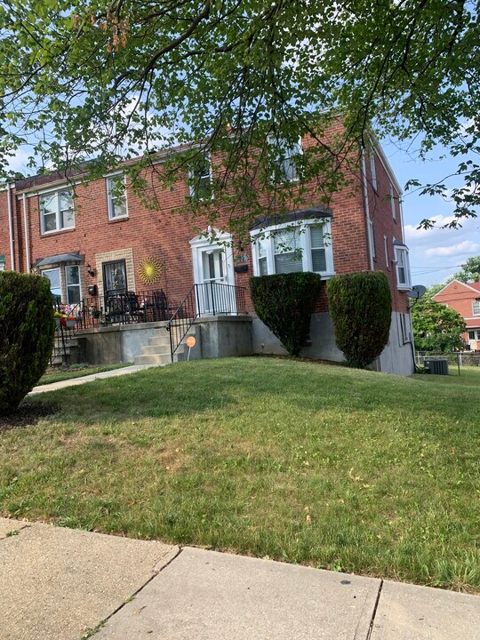 809 Stamford Rd Photo