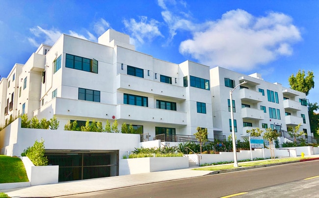 property at 859 S Lucerne Blvd