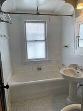 3290 E 146th St in Cleveland, OH - Building Photo - Building Photo