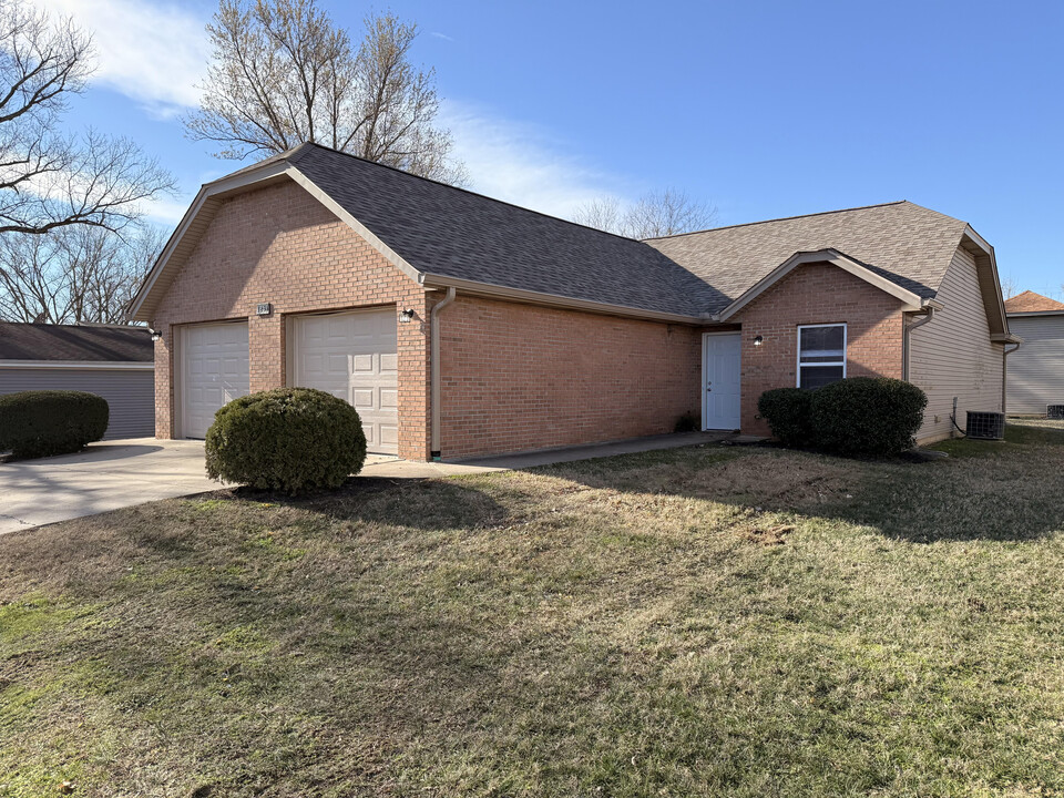 Lyness Court Apartments in Crittenden, KY - Building Photo