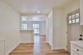 Timber Ridge Apartments in Seneca, SC - Foto de edificio - Interior Photo