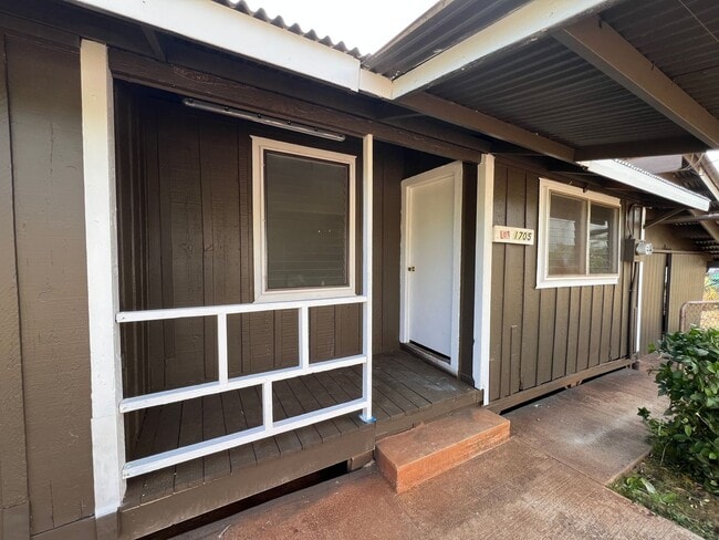 1705 Alahula St in Kualapuu, HI - Building Photo - Building Photo