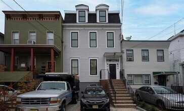38 Jefferson Ave in Jersey City, NJ - Building Photo - Building Photo