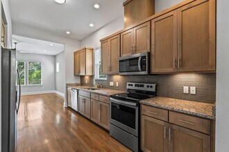 1701 Metropolitan Blvd in Tallahassee, FL - Building Photo - Building Photo