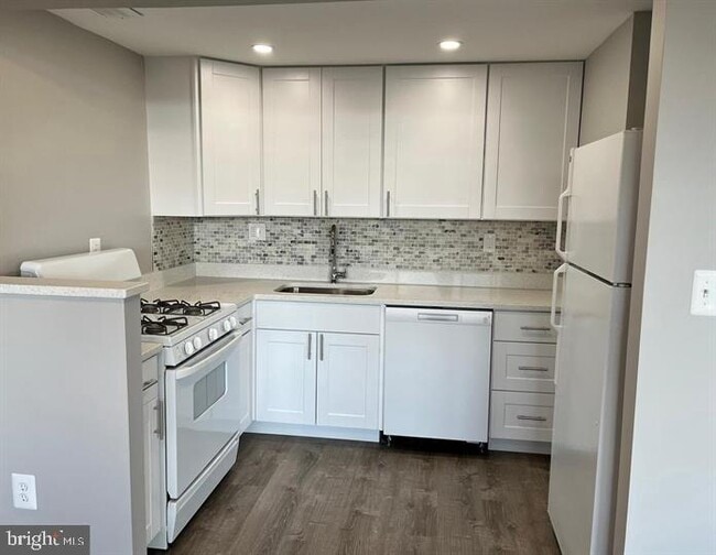property at 5353 Columbia Pike