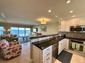 310 S Ocean Blvd in Boca Raton, FL - Building Photo