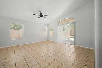 7043 W Phelps Rd in Peoria, AZ - Building Photo - Building Photo