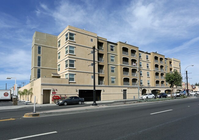 Maywood Villas in Maywood, CA - Building Photo - Building Photo