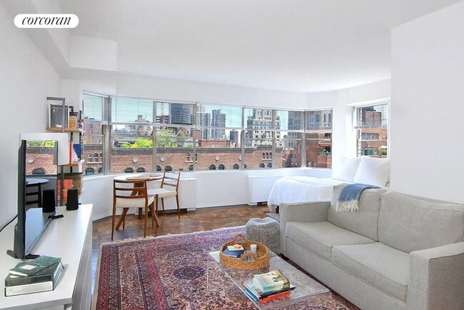 230 E 79th St in New York, NY - Building Photo - Building Photo