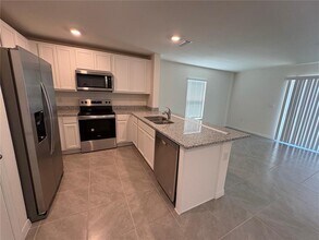 2910 Hudson Hammock Wy in St. Cloud, FL - Building Photo - Building Photo