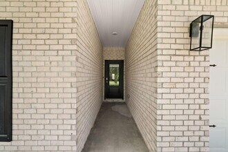 93 Eagles Nest Dr in Freeport, FL - Building Photo - Building Photo