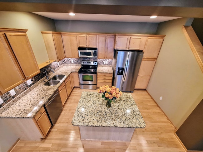 2411 121st Cir NE in Blaine, MN - Building Photo - Building Photo