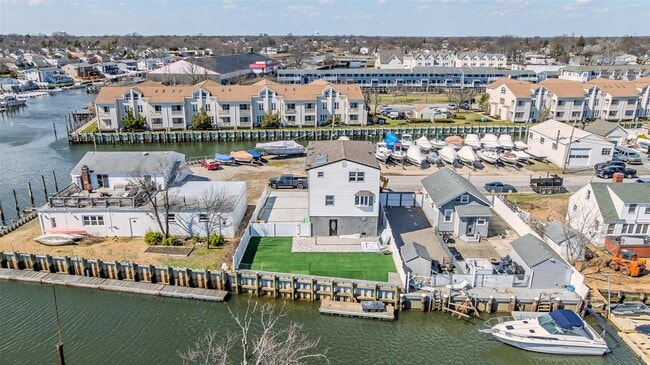 property at 33 Dock Dr