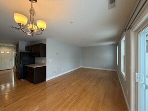 75 Deerwood Dr in Nashua, NH - Building Photo - Building Photo