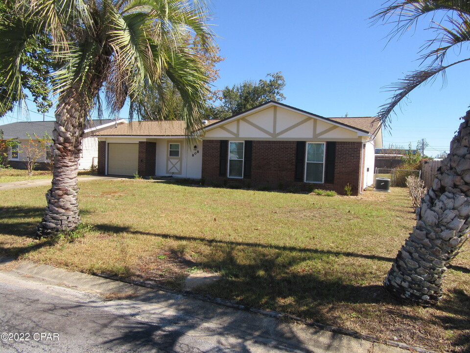 808 Joan Ln in Panama City, FL - Building Photo