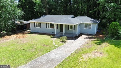 204 Mathews Cir SE in Marietta, GA - Building Photo - Building Photo