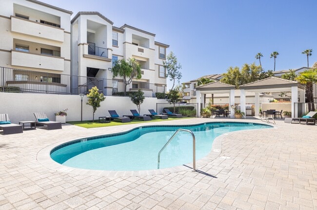 Stone Canyon Apartments in Riverside, CA - Foto de edificio - Building Photo