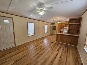 32 Woodside Ln in Weedsport, NY - Building Photo - Building Photo