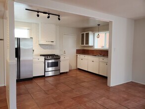 8409 Topanga Canyon Blvd in Los Angeles, CA - Building Photo - Building Photo