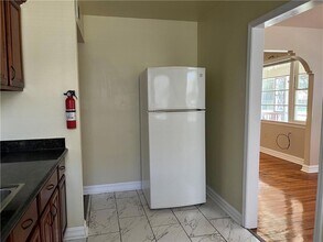 4411 Rhodes Dr in New Orleans, LA - Building Photo - Building Photo