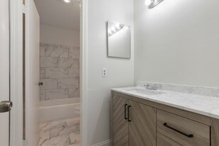 4025 Glenmere Dr in Harvey, LA - Building Photo