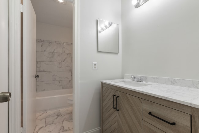 property at 4025 Glenmere Dr